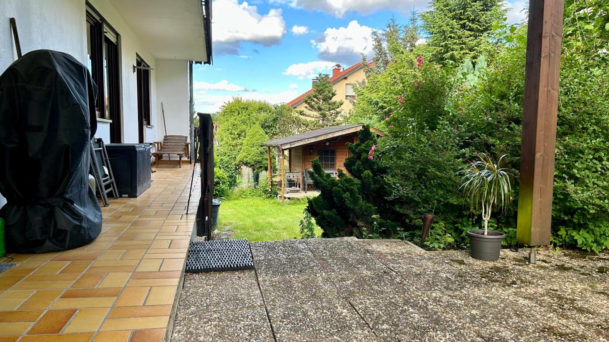 Grosszuegige Wohnung Mit Terrasse Und Gartenzugang - Das Komplette Erdgeschoss Bindlach Exterior foto